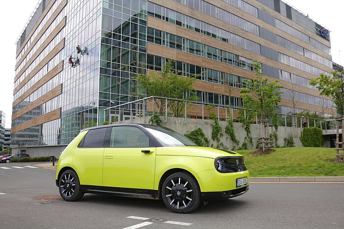 HONDA- E ADVANCE